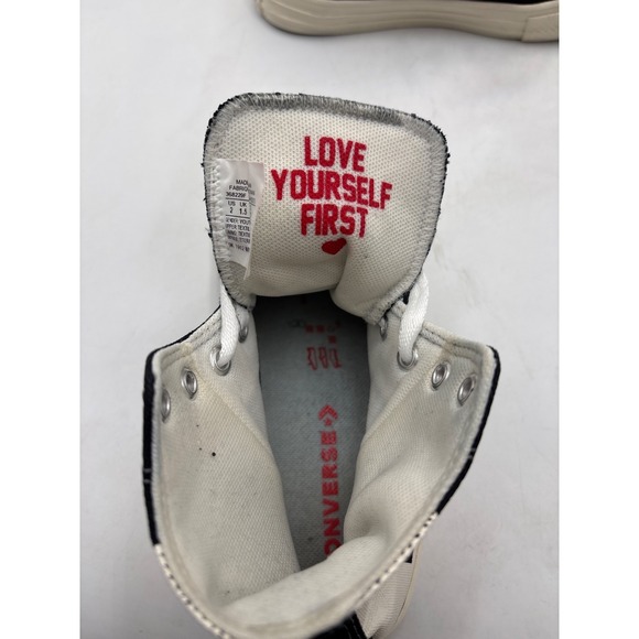 Converse Love Fearlessly Yourself First Black White Red Heart, Kids Unisex Sz 2 - Picture 8 of 11
